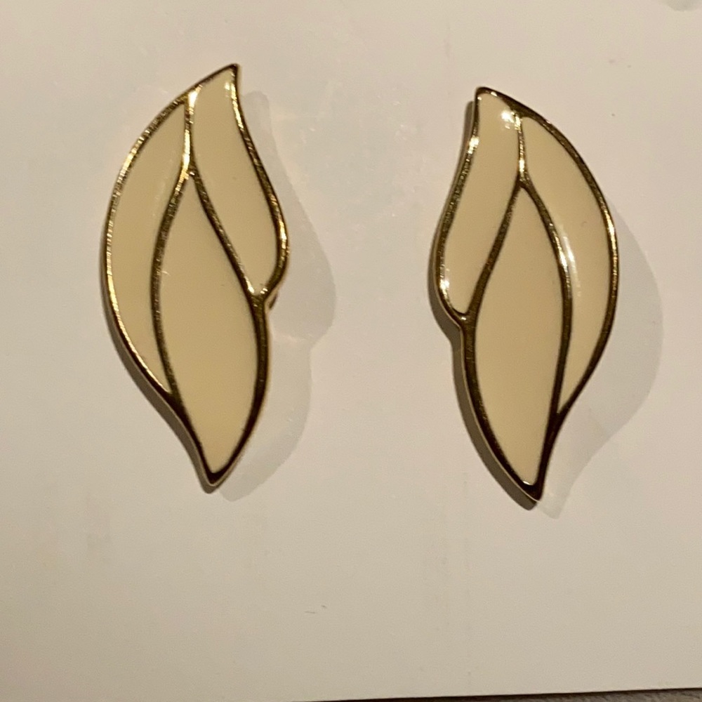 Trifari white enameled gold tone earrings